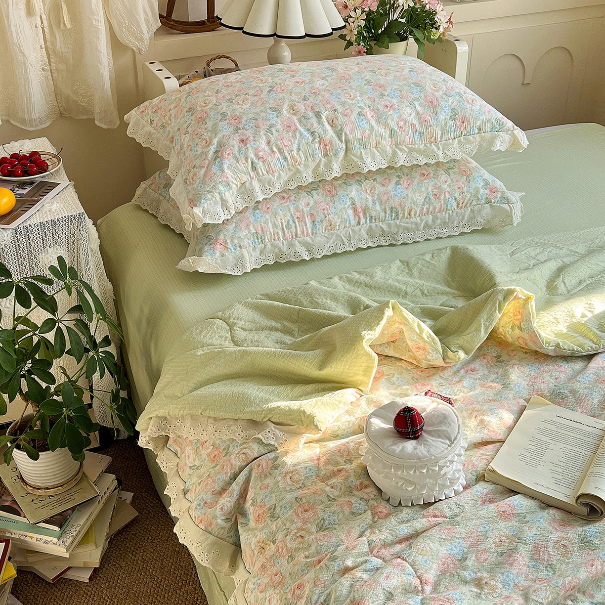 91家纺网 家纺一手货源 找家纺 瑞禾家纺 2026新款彩色花边木棉皱皱纱夏被四件套 邂逅