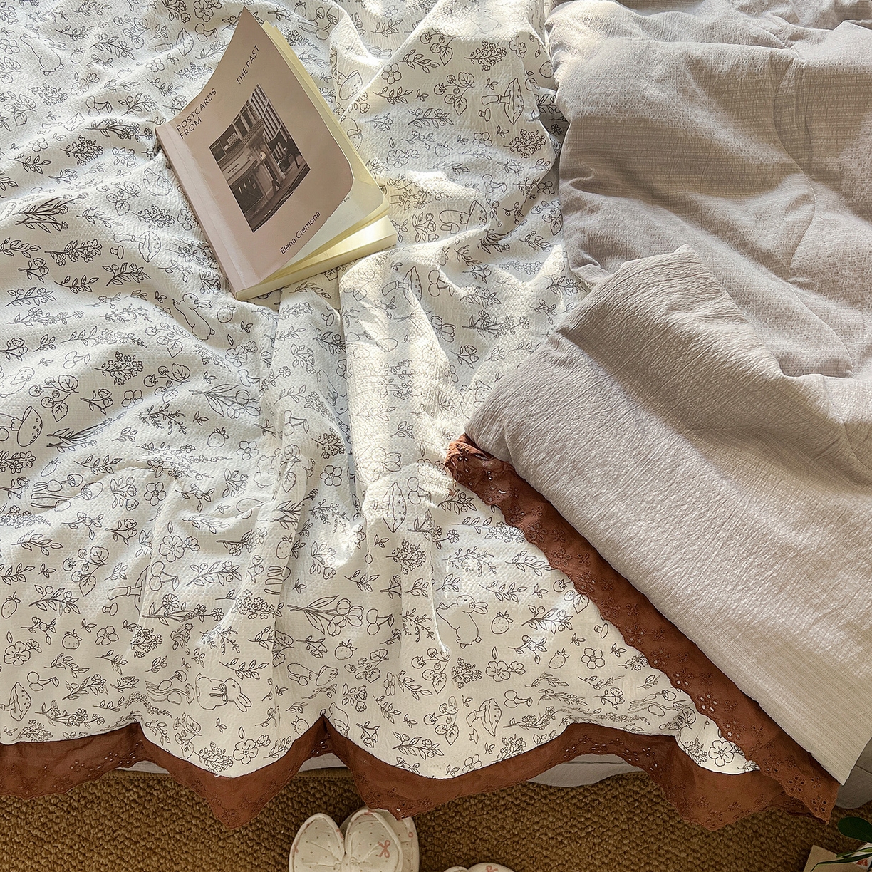 91家纺网 家纺一手货源 找家纺 瑞禾家纺 2026新款彩色花边木棉皱皱纱夏被四件套 野餐兔