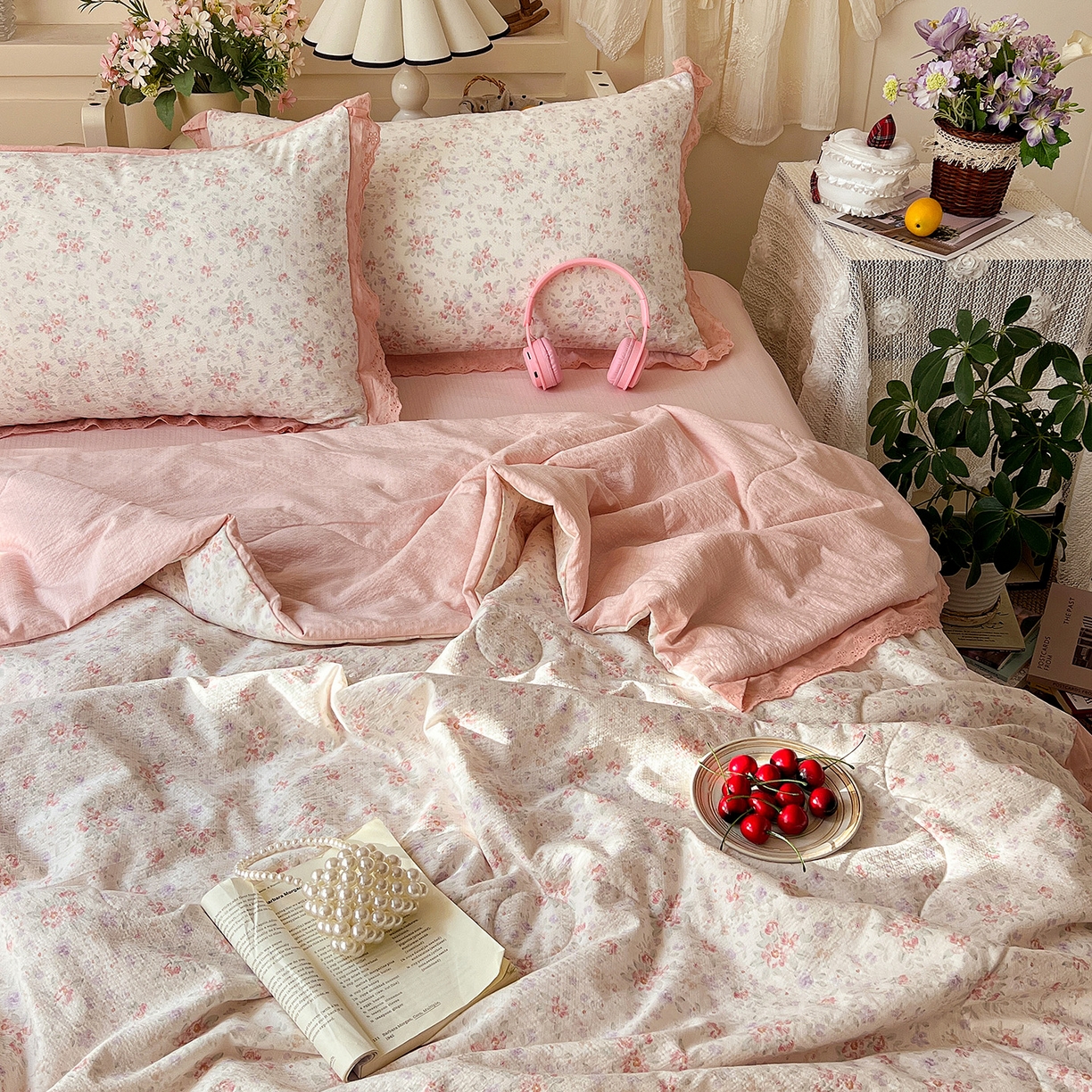 91家纺网 家纺一手货源 找家纺 瑞禾家纺 2026新款彩色花边木棉皱皱纱夏被四件套 樱花季