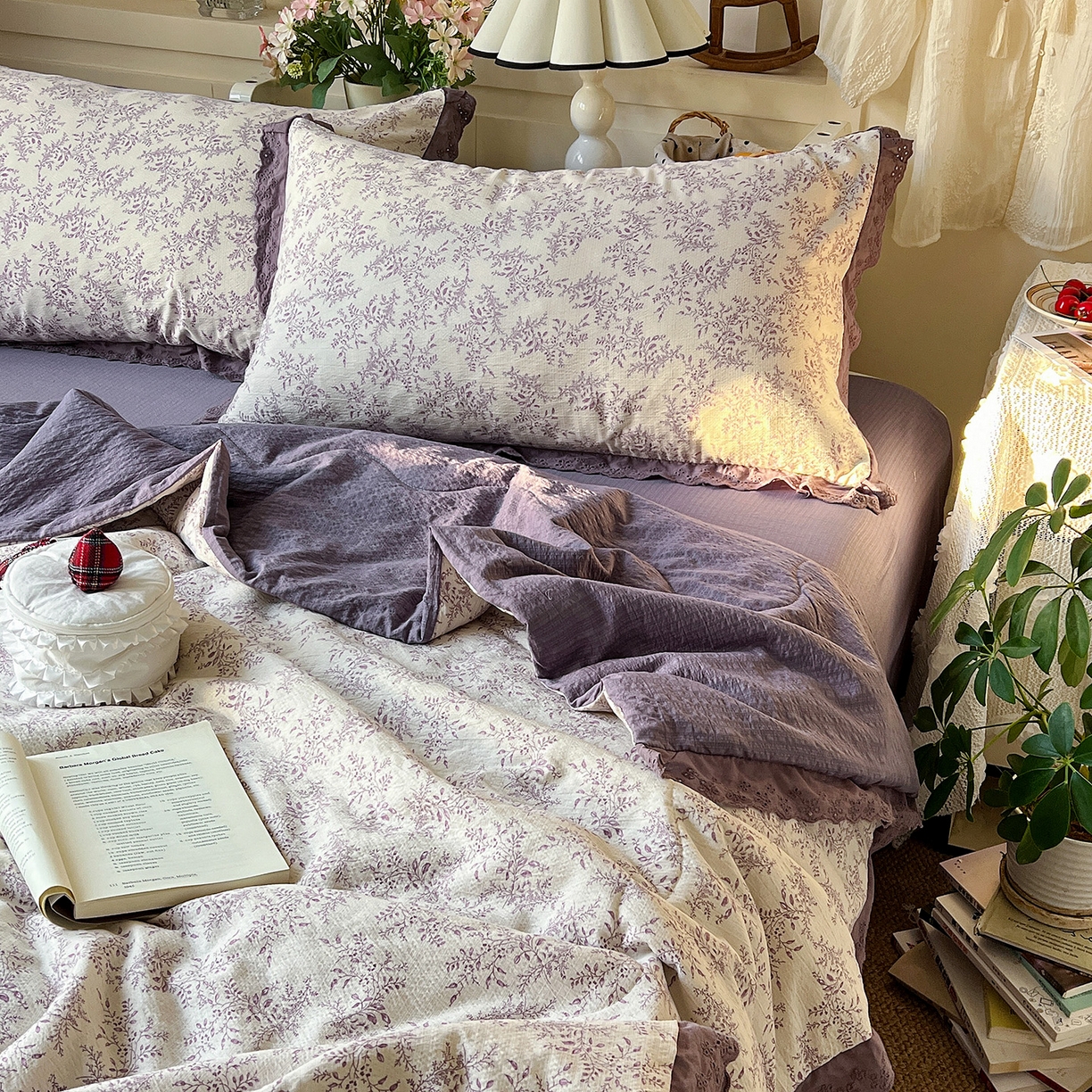 91家纺网 家纺一手货源 找家纺 瑞禾家纺 2026新款彩色花边木棉皱皱纱夏被四件套 紫烟