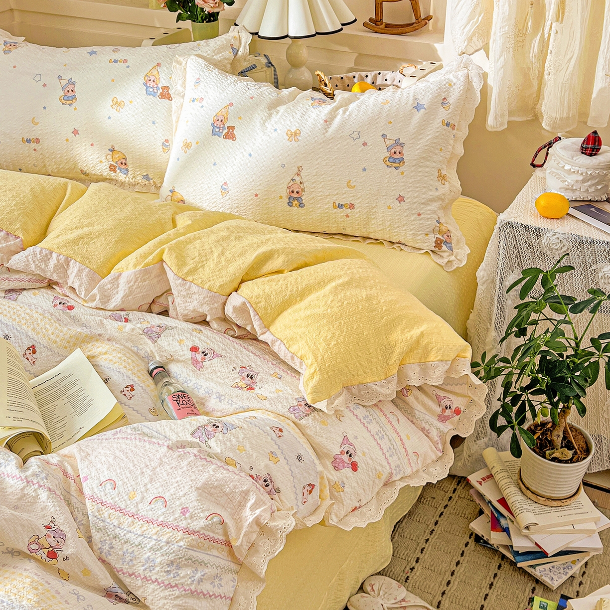 91家纺网 家纺一手货源 找家纺 瑞禾家纺 2026新款泡芙纱花边四件套 捕梦星人 - 黄