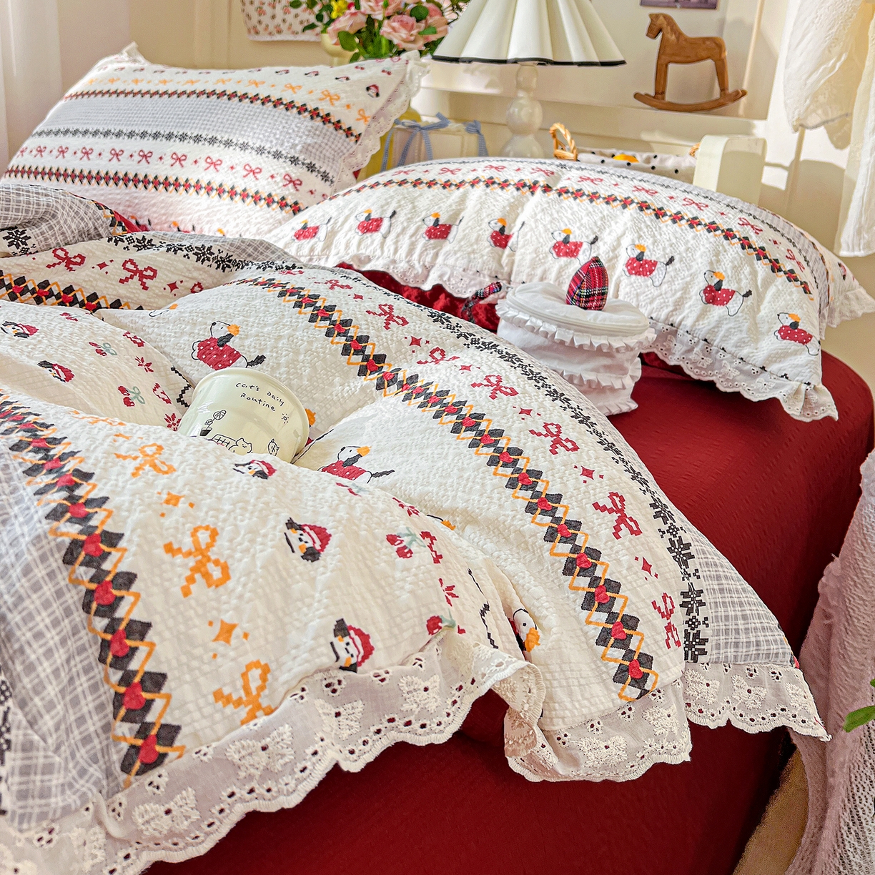 91家纺网 家纺一手货源 找家纺 瑞禾家纺 2026新款泡芙纱花边四件套 费尔岛狗狗