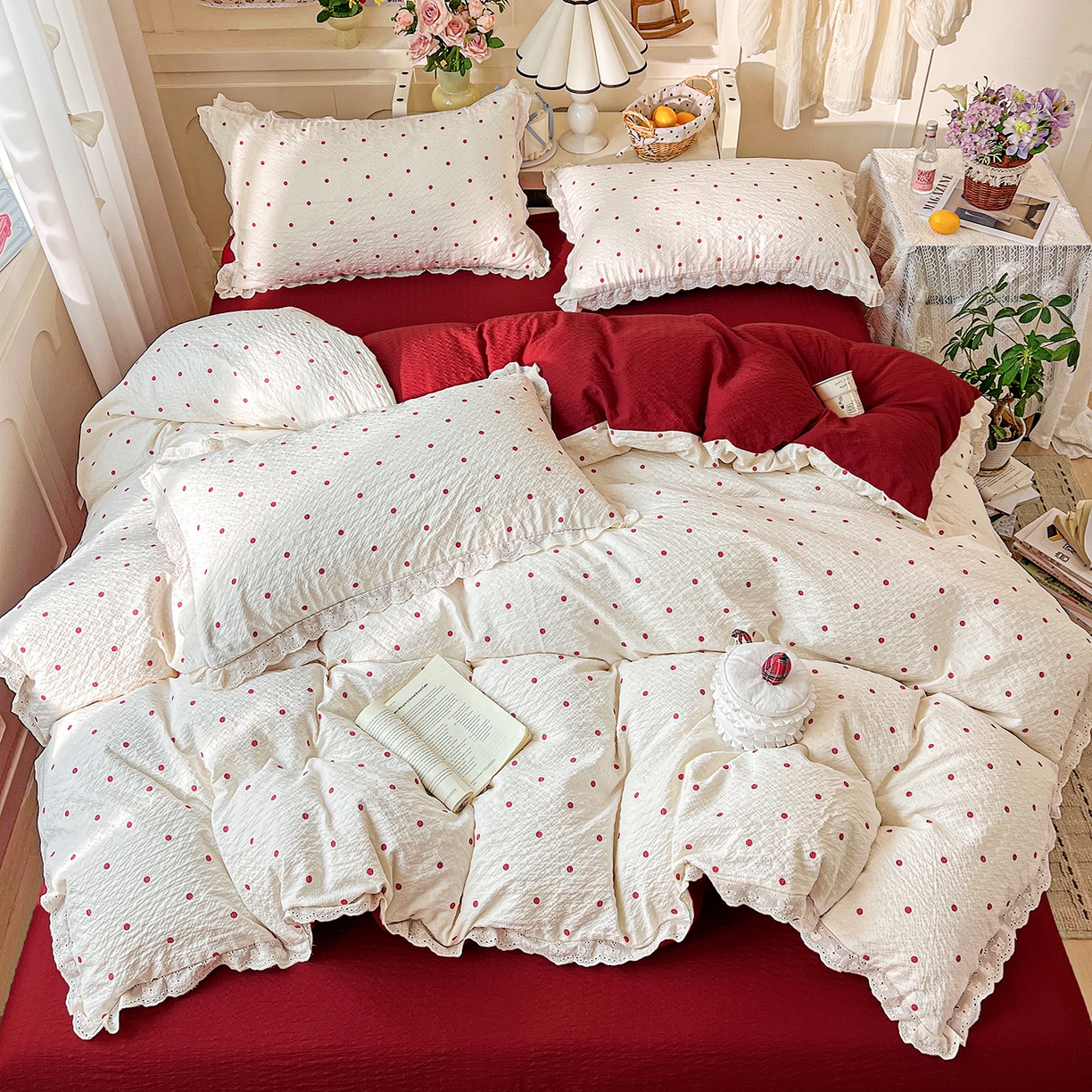 91家纺网 家纺一手货源 找家纺 瑞禾家纺 2026新款泡芙纱花边四件套 红啵啵