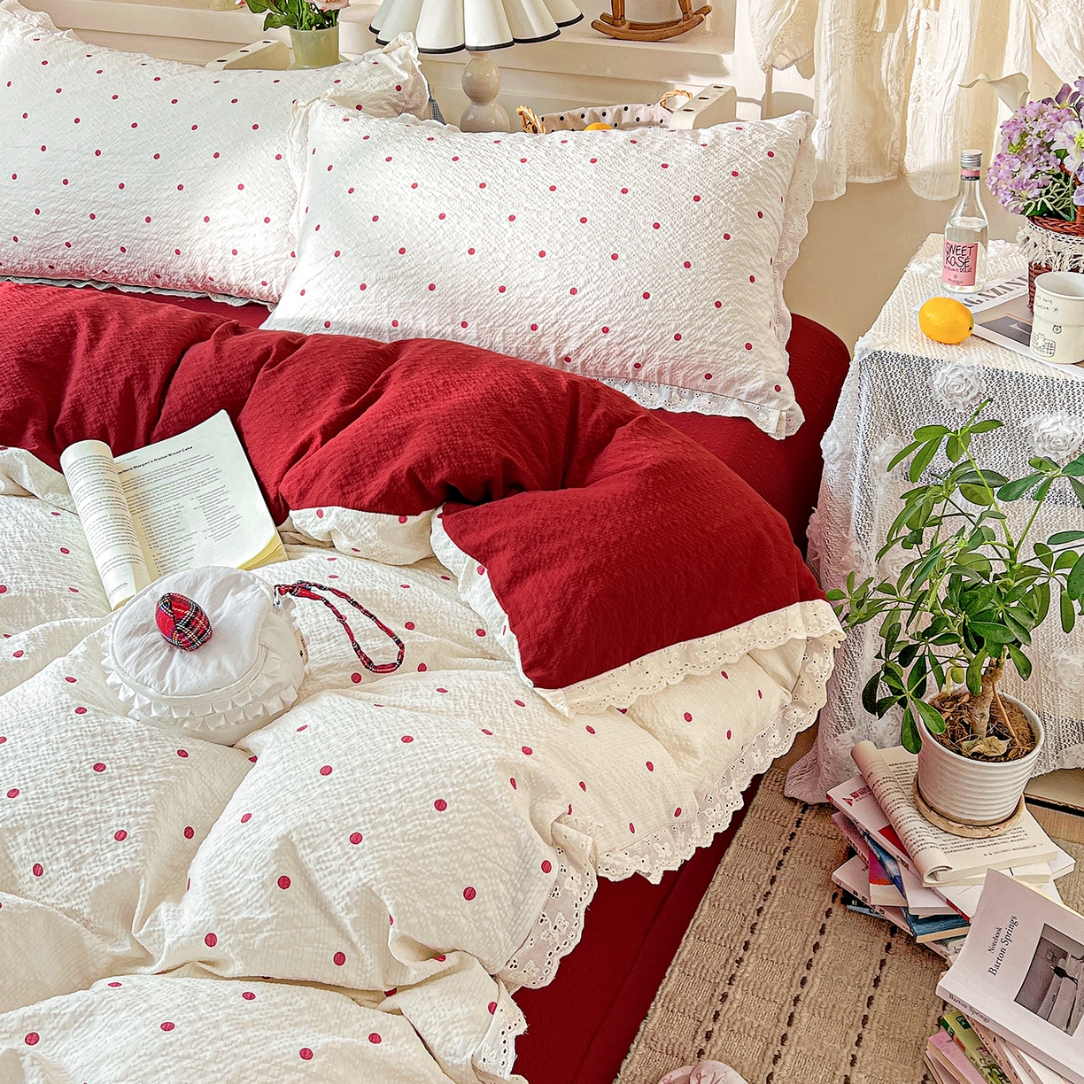 91家纺网 家纺一手货源 找家纺 瑞禾家纺 2026新款泡芙纱花边四件套 红啵啵