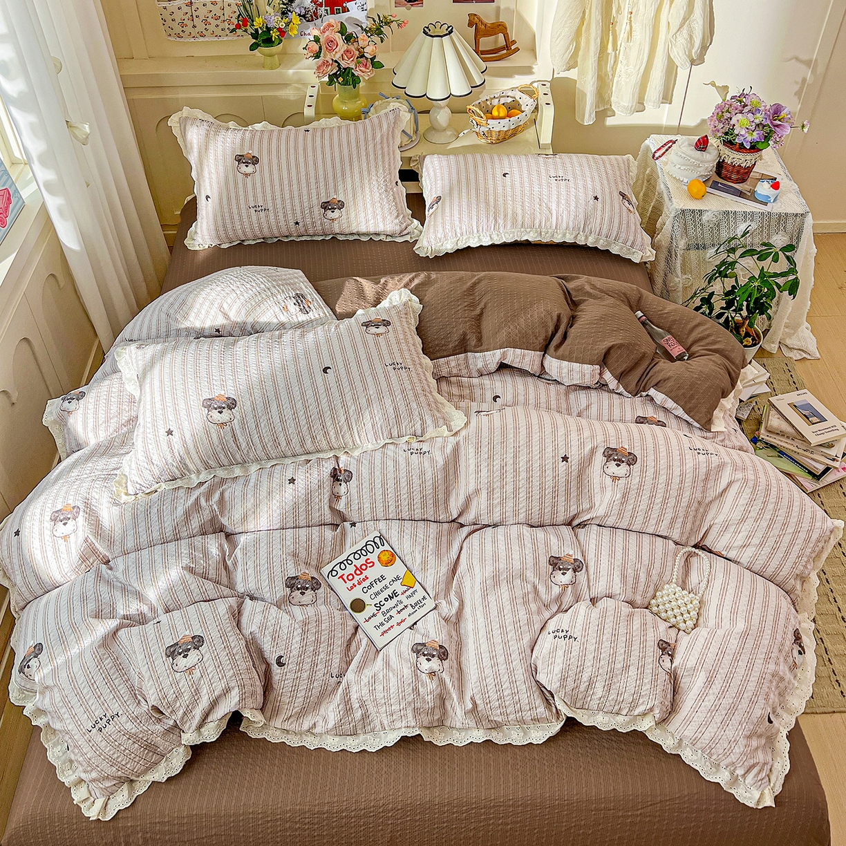 91家纺网 家纺一手货源 找家纺 瑞禾家纺 2026新款泡芙纱花边四件套 咖啡狗