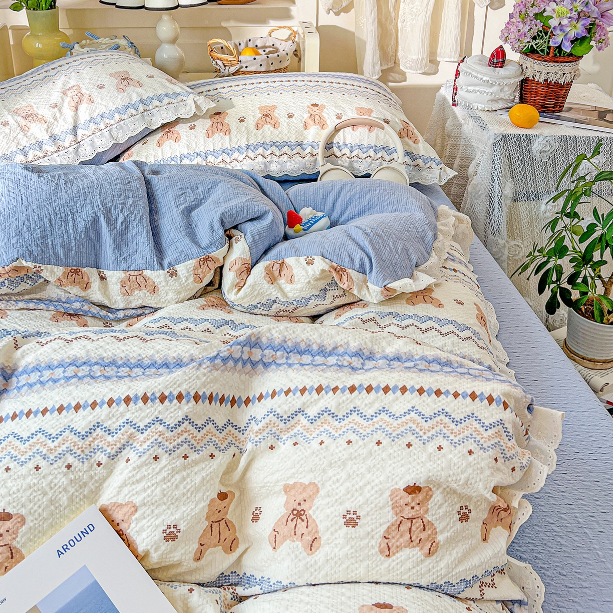 91家纺网 家纺一手货源 找家纺 瑞禾家纺 2026新款泡芙纱花边四件套 萌趣小熊