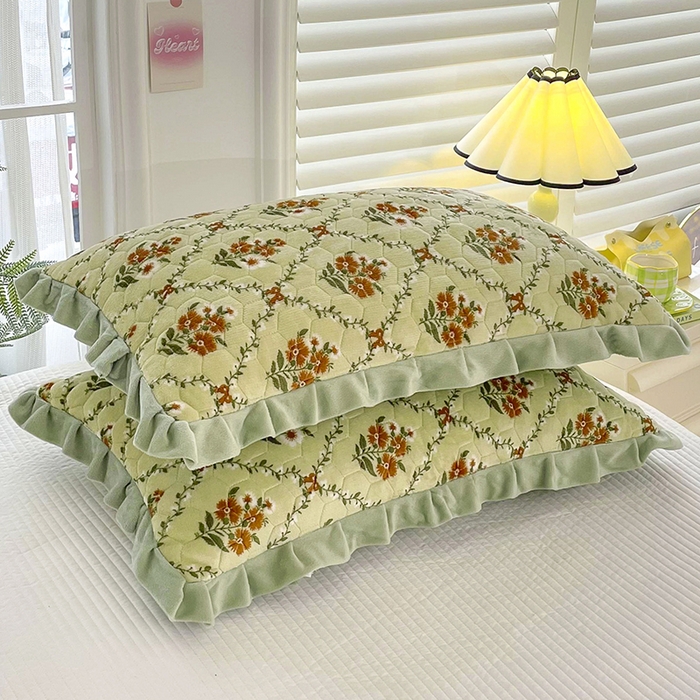 91家纺网 家纺一手货源 找家纺 莉迪娅 2026新款法兰绒花边枕套牛奶绒枕套韩版枕套 樱花绿