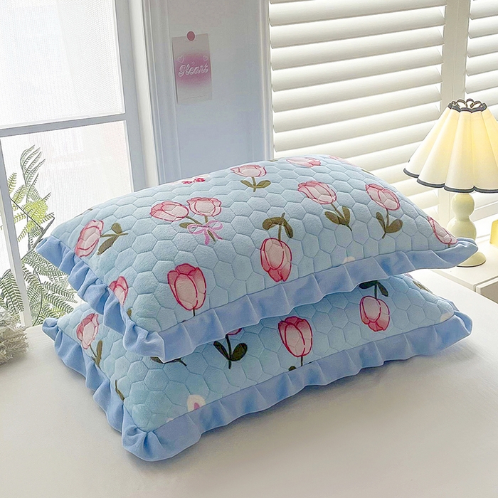 91家纺网 家纺一手货源 找家纺 （总）莉迪娅 2026新款法兰绒花边枕套牛奶绒枕套韩版枕套