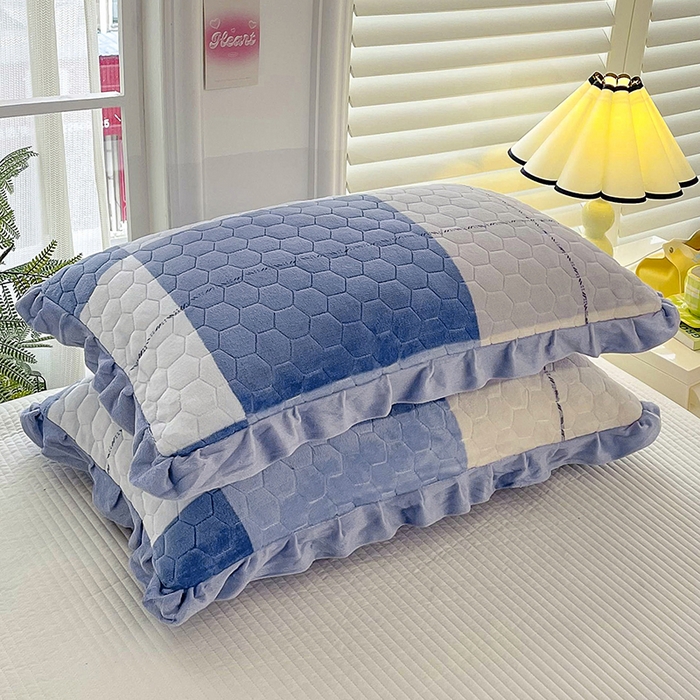 91家纺网 家纺一手货源 找家纺 莉迪娅 2026新款法兰绒花边枕套牛奶绒枕套韩版枕套 大格调