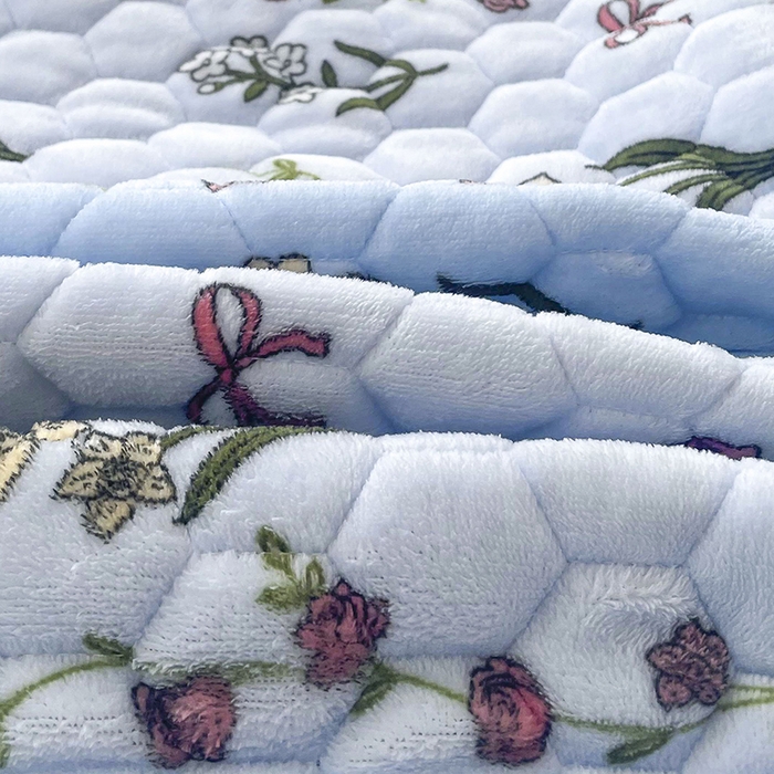 91家纺网 家纺一手货源 找家纺 莉迪娅 2026新款法兰绒花边枕套牛奶绒枕套韩版枕套 花与草蓝色