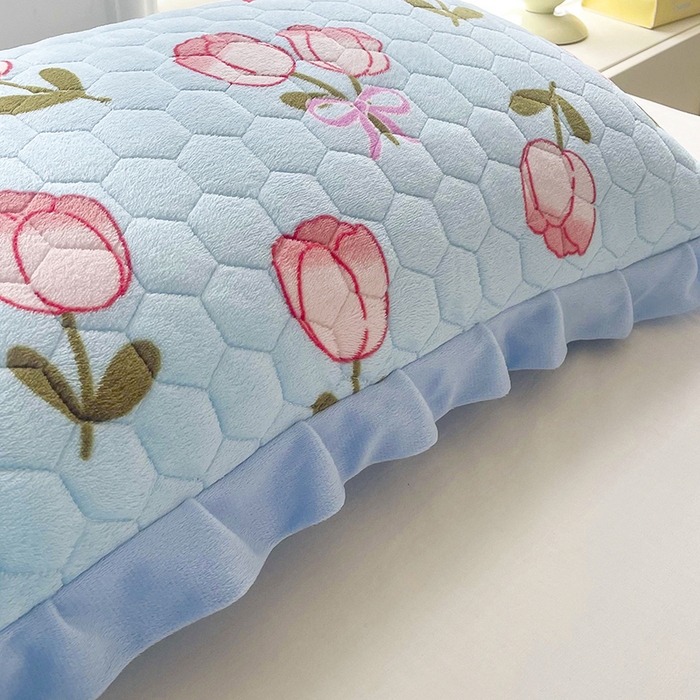 91家纺网 家纺一手货源 找家纺 莉迪娅 2026新款法兰绒花边枕套牛奶绒枕套韩版枕套 郁金香