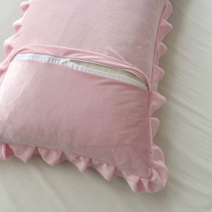 91家纺网 家纺一手货源 找家纺 莉迪娅 2026新款法兰绒花边枕套牛奶绒枕套韩版枕套 萌萌兔