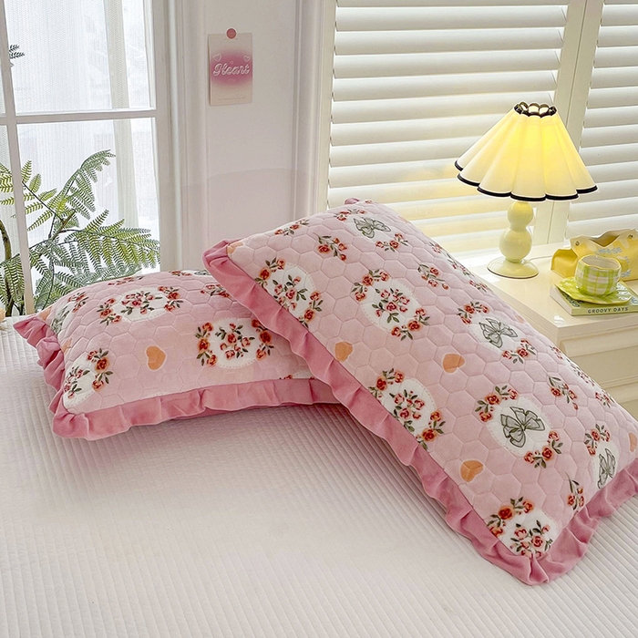 91家纺网 家纺一手货源 找家纺 莉迪娅 2026新款法兰绒花边枕套牛奶绒枕套韩版枕套 蝴蝶结