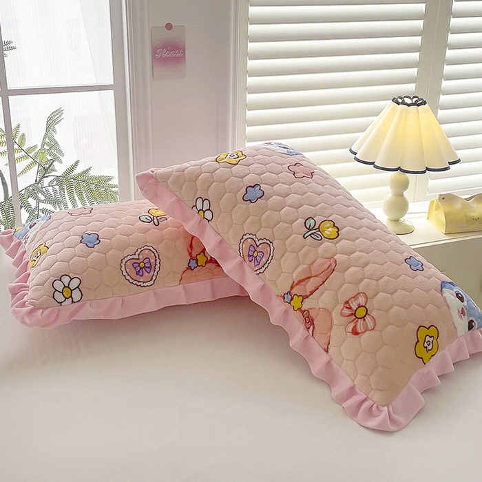 91家纺网 家纺一手货源 找家纺 莉迪娅 2026新款法兰绒花边枕套牛奶绒枕套韩版枕套 萌萌兔