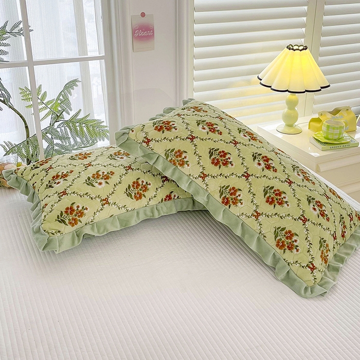 91家纺网 家纺一手货源 找家纺 莉迪娅 2026新款法兰绒花边枕套牛奶绒枕套韩版枕套 樱花绿