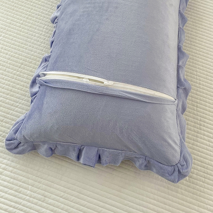 91家纺网 家纺一手货源 找家纺 莉迪娅 2026新款法兰绒花边枕套牛奶绒枕套韩版枕套 大格调