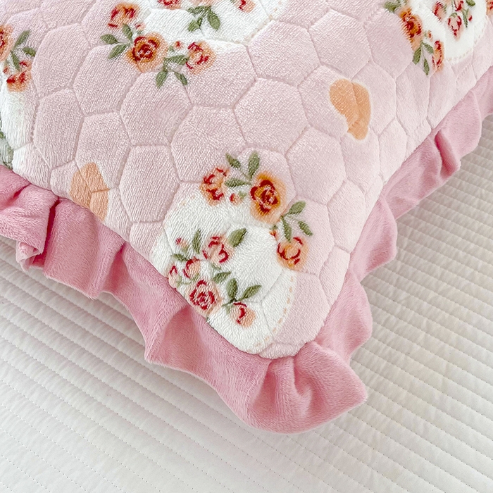 91家纺网 家纺一手货源 找家纺 莉迪娅 2026新款法兰绒花边枕套牛奶绒枕套韩版枕套 蝴蝶结