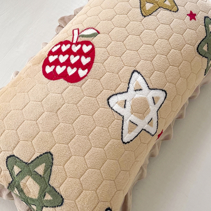 91家纺网 家纺一手货源 找家纺 莉迪娅 2026新款法兰绒花边枕套牛奶绒枕套韩版枕套 看星星