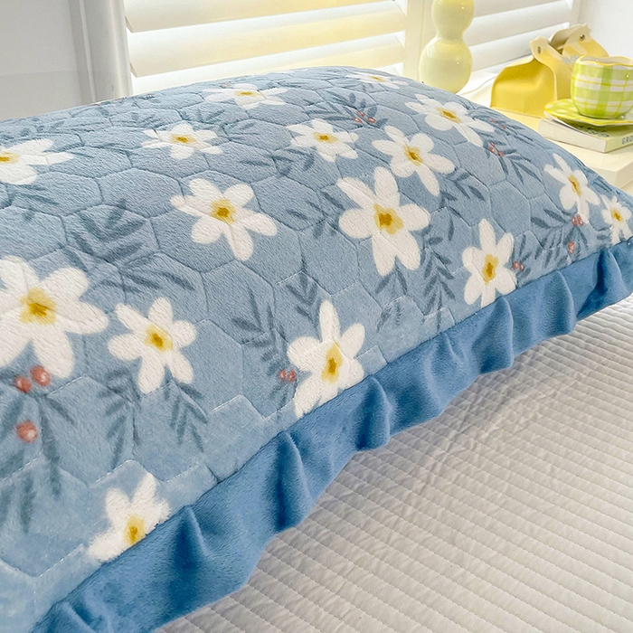 91家纺网 家纺一手货源 找家纺 莉迪娅 2026新款法兰绒花边枕套牛奶绒枕套韩版枕套 迷迭香