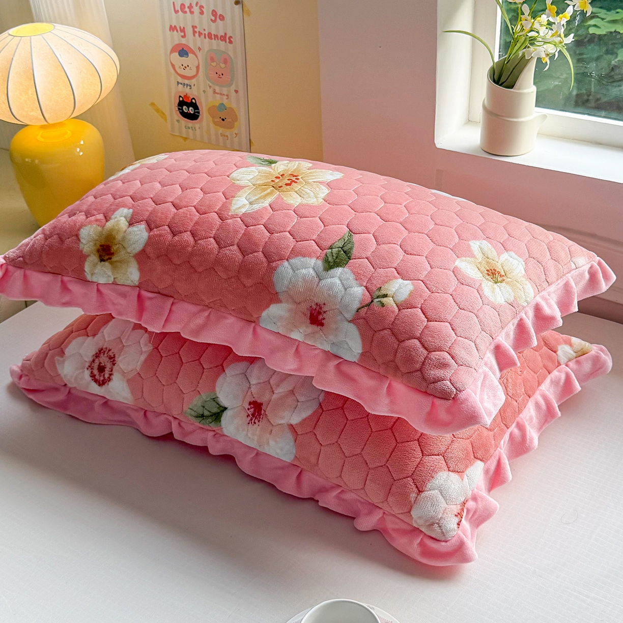 91家纺网 家纺一手货源 找家纺 莉迪娅 2026新款法兰绒花边枕套牛奶绒枕套韩版枕套 牡丹粉