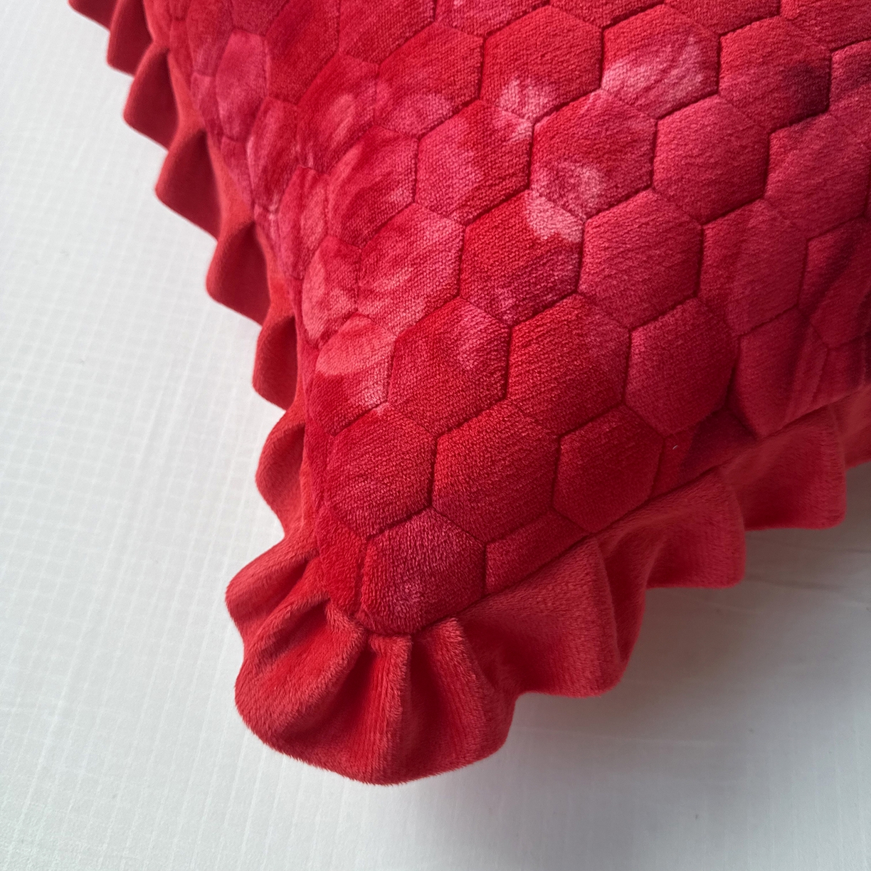 91家纺网 家纺一手货源 找家纺 莉迪娅 2026新款法兰绒花边枕套牛奶绒枕套韩版枕套 玫瑰红