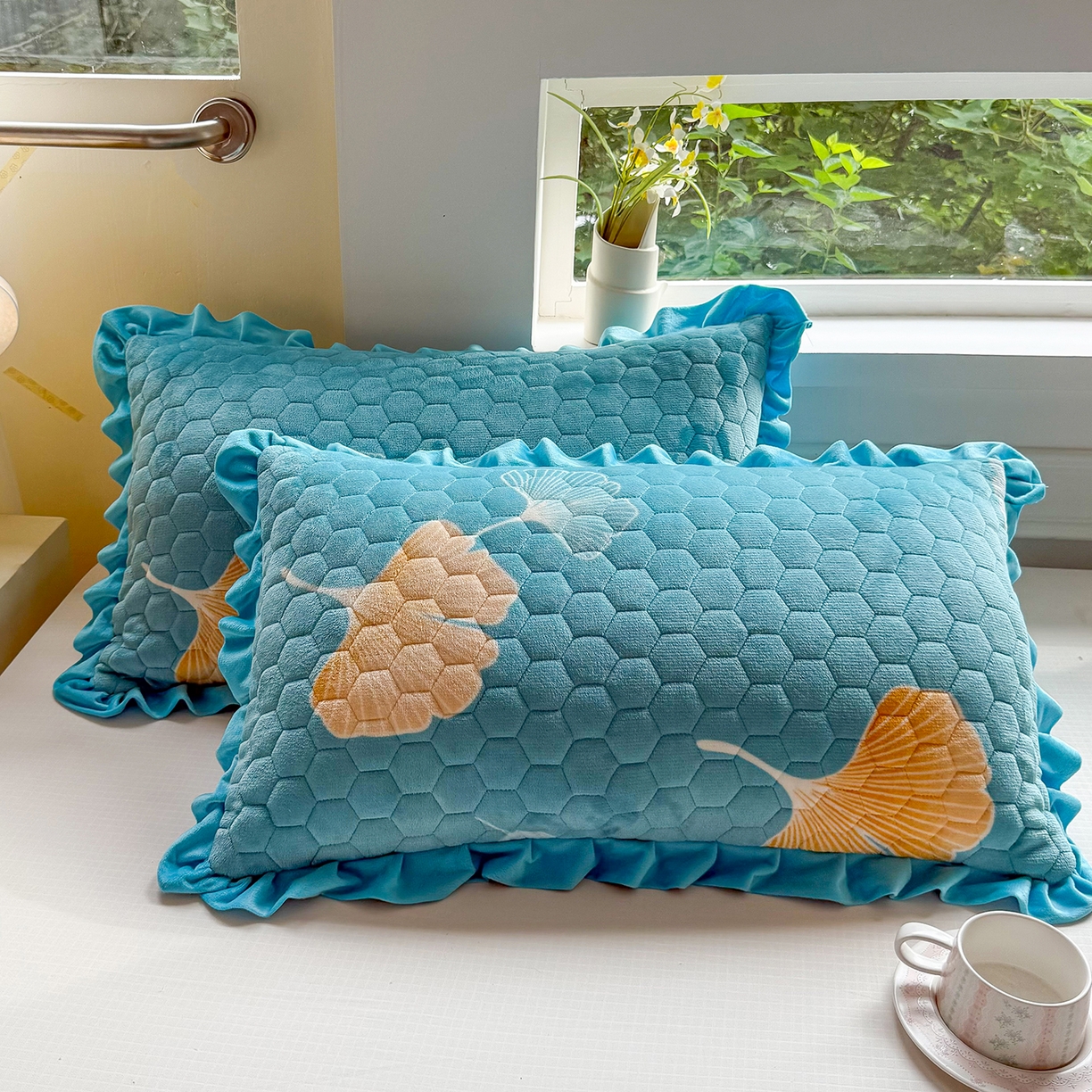 91家纺网 家纺一手货源 找家纺 莉迪娅 2026新款法兰绒花边枕套牛奶绒枕套韩版枕套 银杏叶