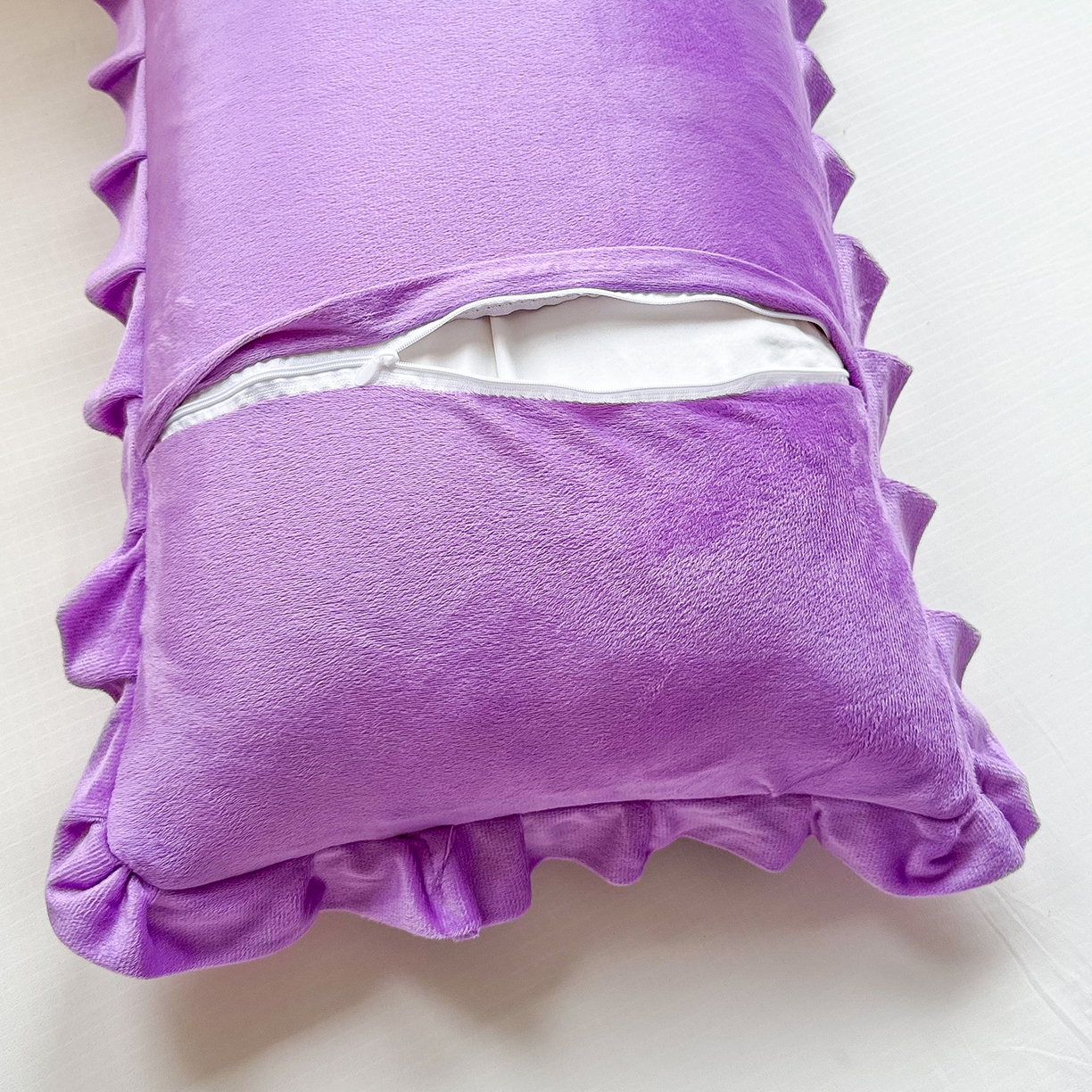 91家纺网 家纺一手货源 找家纺 莉迪娅 2026新款法兰绒花边枕套牛奶绒枕套韩版枕套 快乐宝贝紫