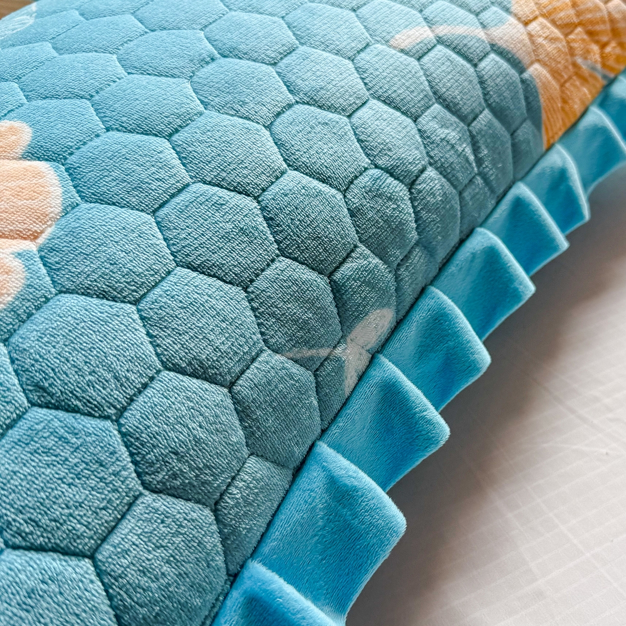 91家纺网 家纺一手货源 找家纺 莉迪娅 2026新款法兰绒花边枕套牛奶绒枕套韩版枕套 银杏叶