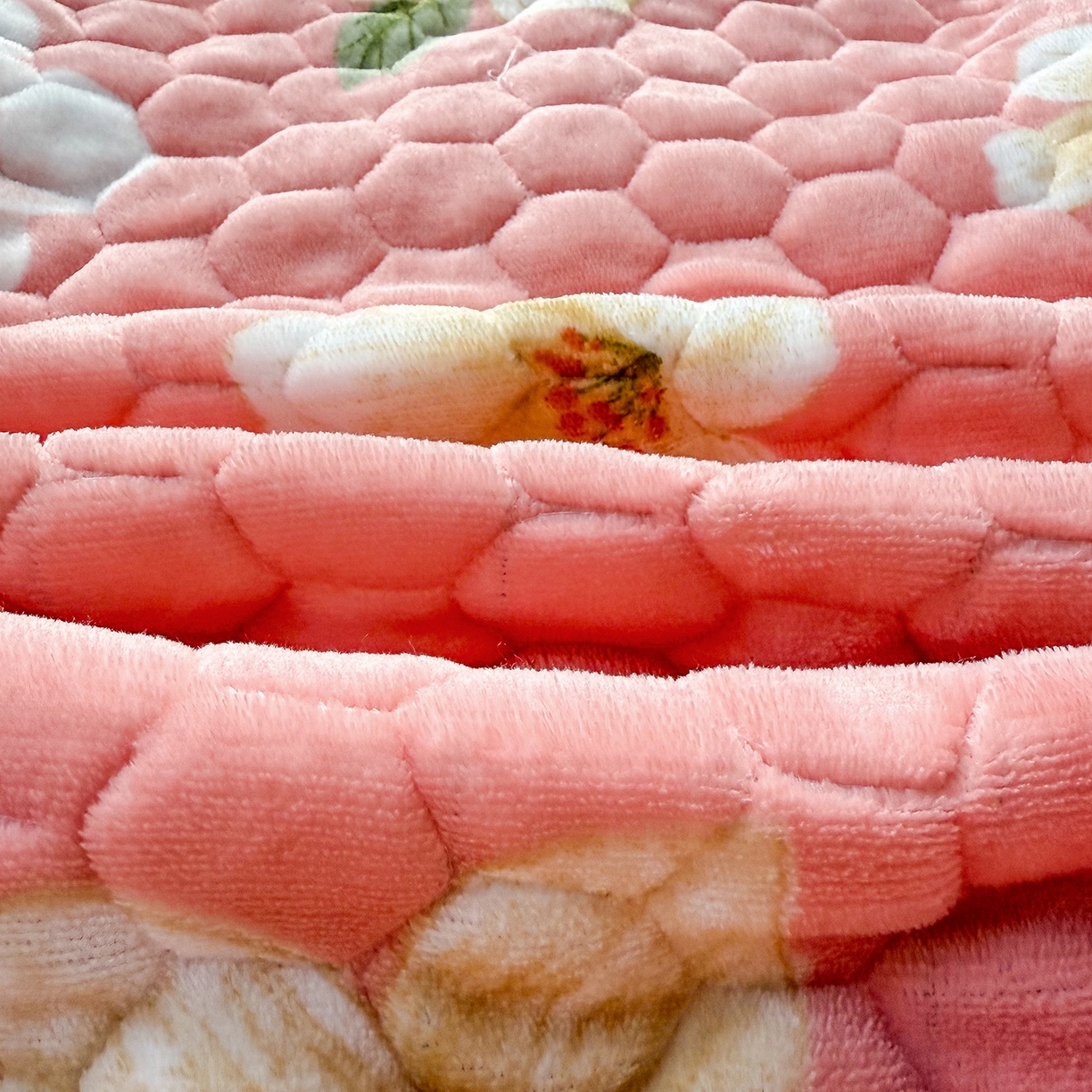 91家纺网 家纺一手货源 找家纺 莉迪娅 2026新款法兰绒花边枕套牛奶绒枕套韩版枕套 牡丹粉