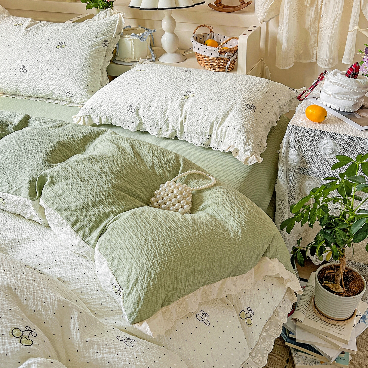 91家纺网 家纺一手货源 找家纺 瑞禾家纺 2026新款泡芙纱花边四件套 青梅酱