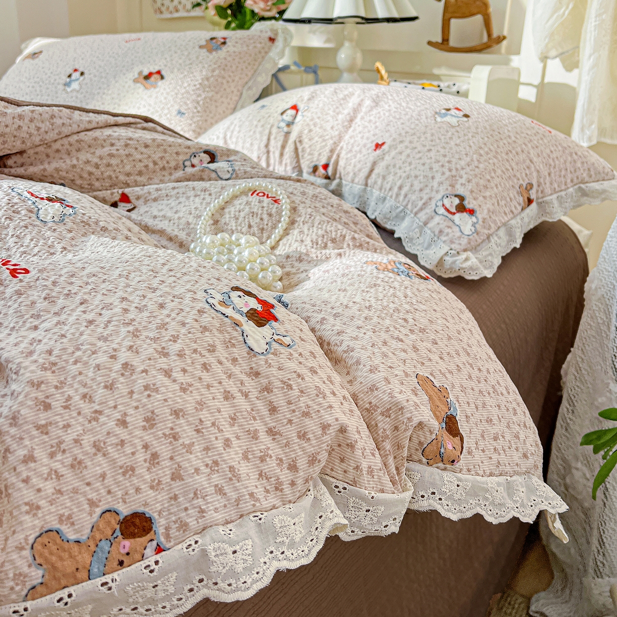 91家纺网 家纺一手货源 找家纺 瑞禾家纺 2026新款泡芙纱花边四件套 小欢喜