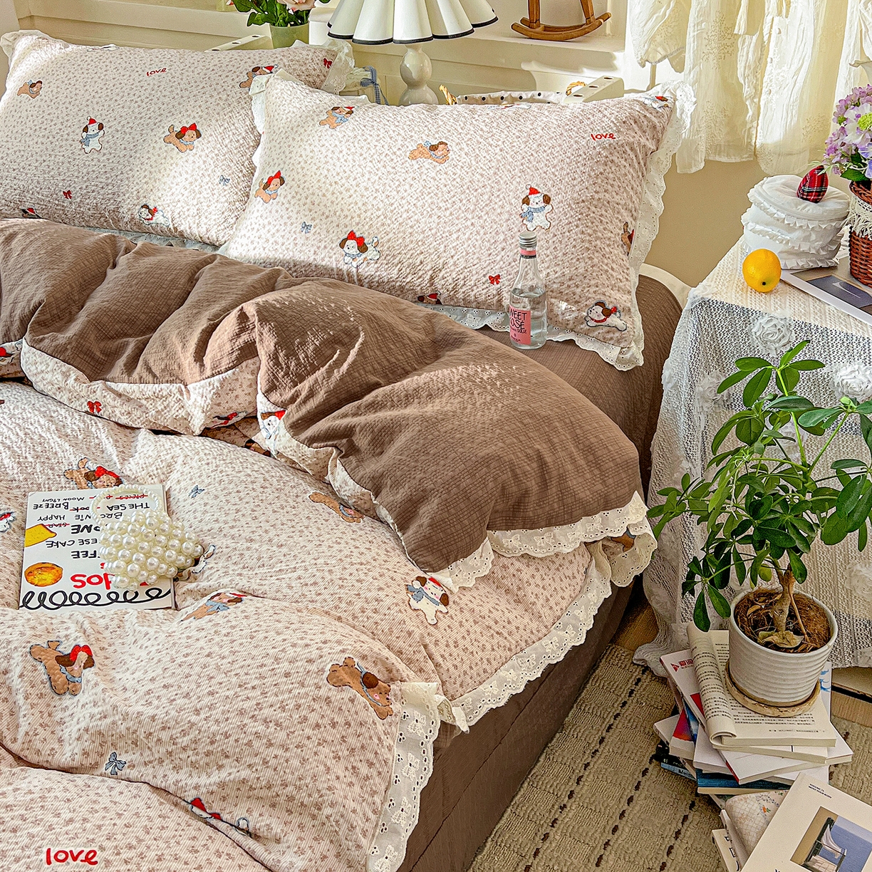 91家纺网 家纺一手货源 找家纺 瑞禾家纺 2026新款泡芙纱花边四件套 小欢喜