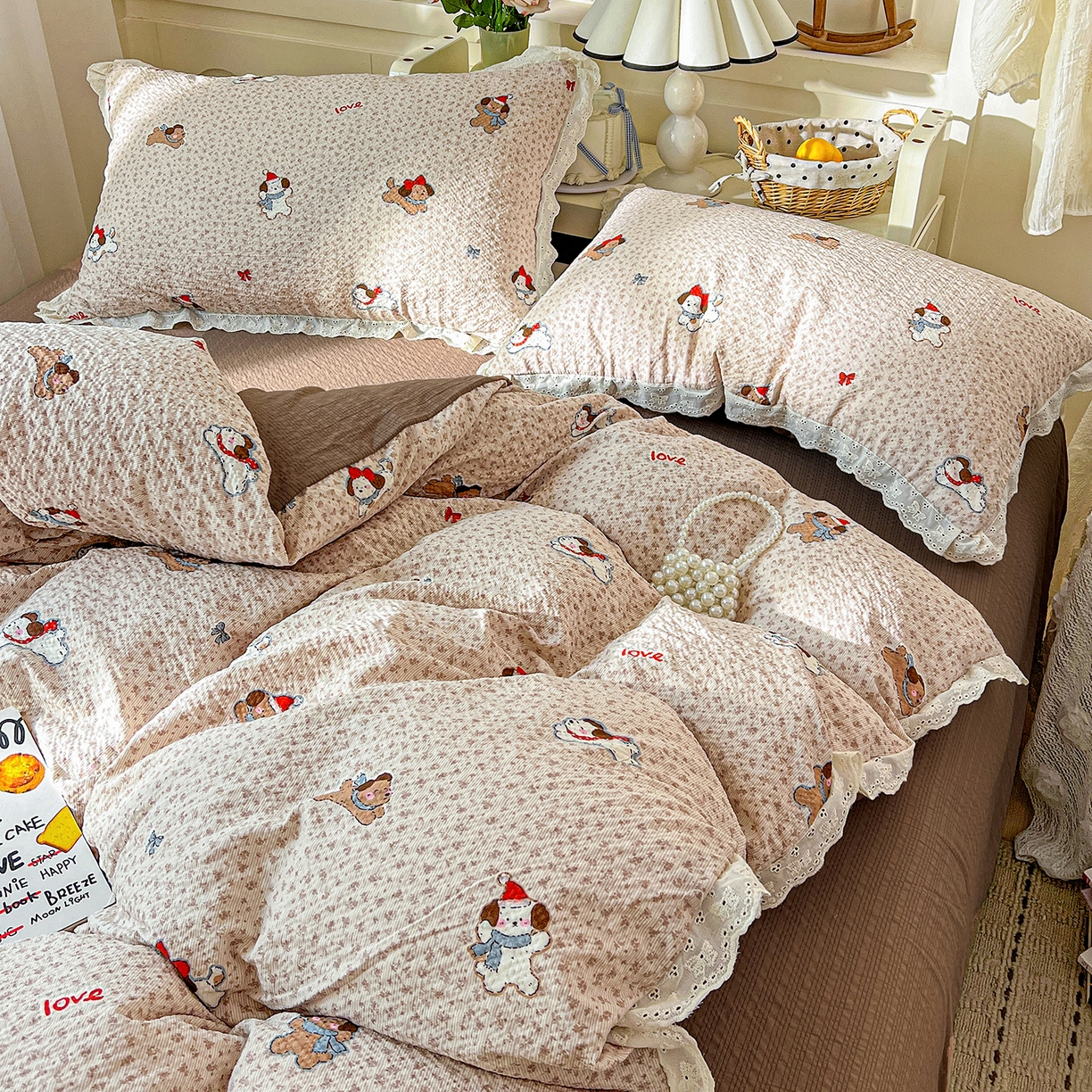 91家纺网 家纺一手货源 找家纺 瑞禾家纺 2026新款泡芙纱花边四件套 小欢喜