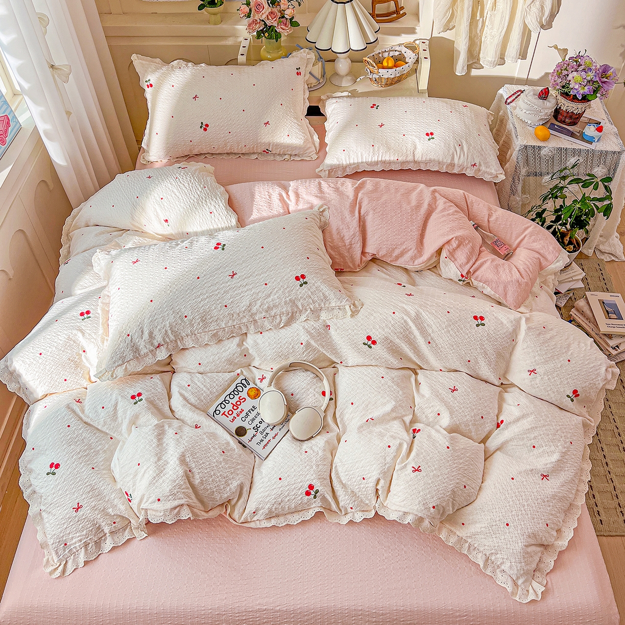 91家纺网 家纺一手货源 找家纺 瑞禾家纺 2026新款泡芙纱花边四件套 樱桃布丁