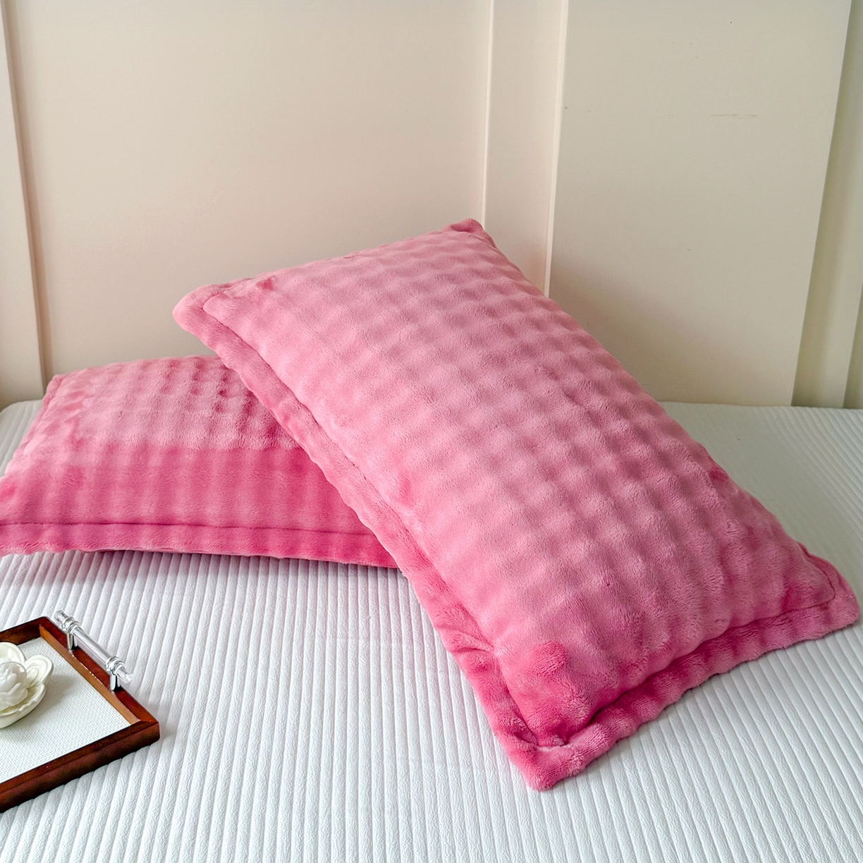 91家纺网 家纺一手货源 找家纺 莉迪娅 2026新款高克重牛奶绒纯色枕套 梅红