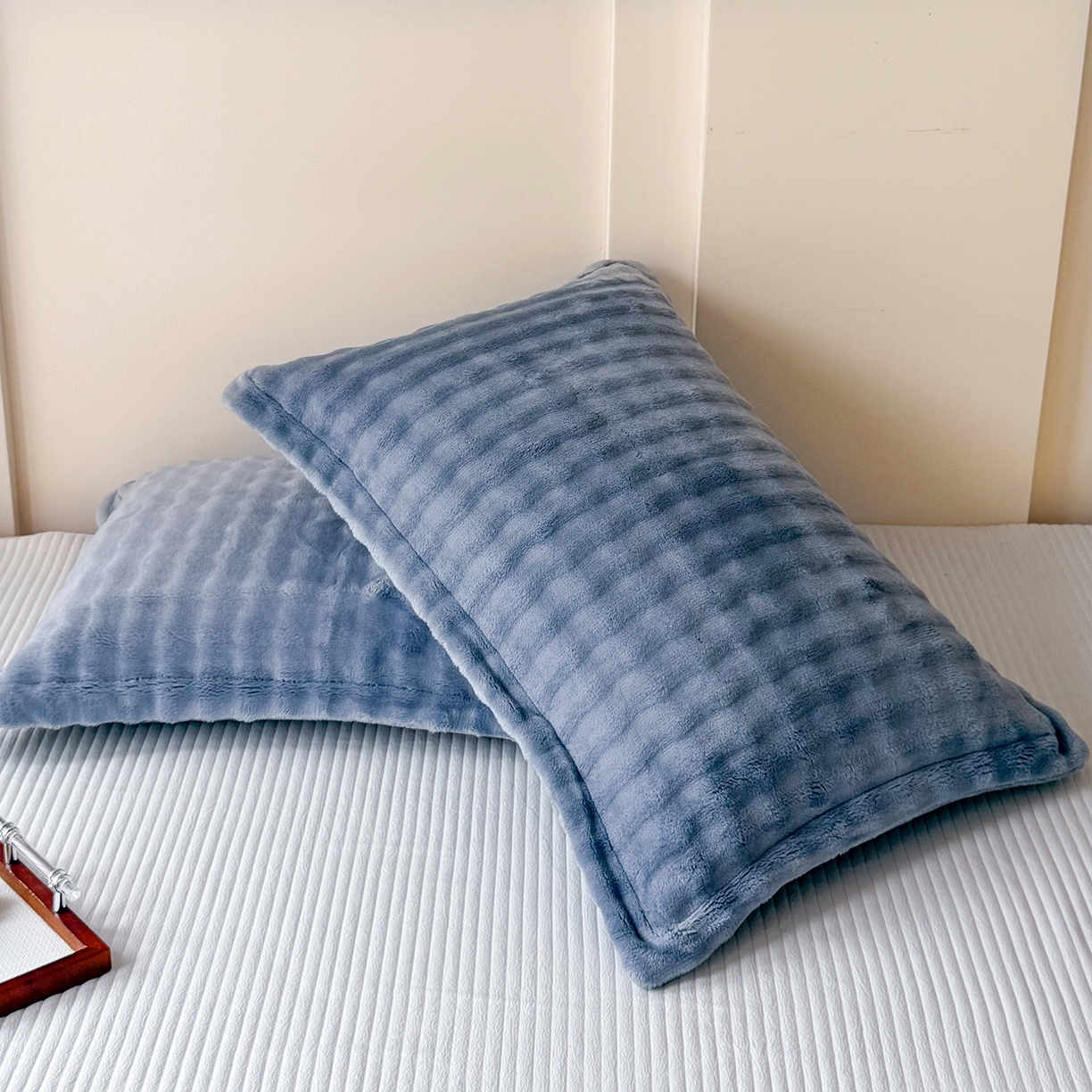 91家纺网 家纺一手货源 找家纺 莉迪娅 2026新款高克重牛奶绒纯色枕套 湖兰