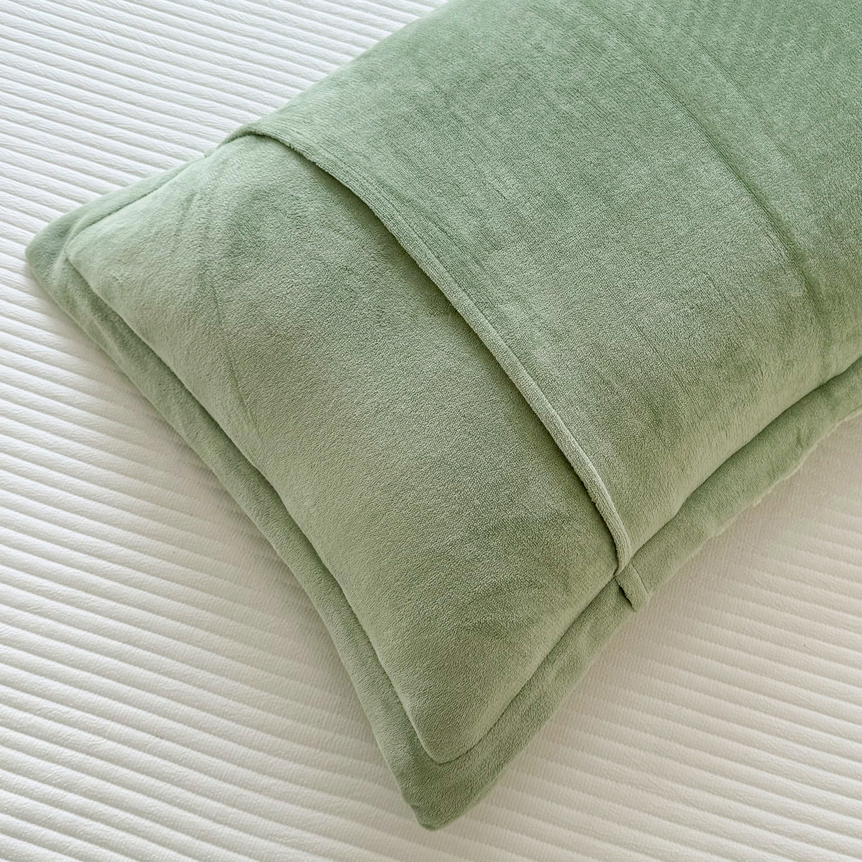 91家纺网 家纺一手货源 找家纺 莉迪娅 2026新款高克重牛奶绒纯色枕套 茶绿