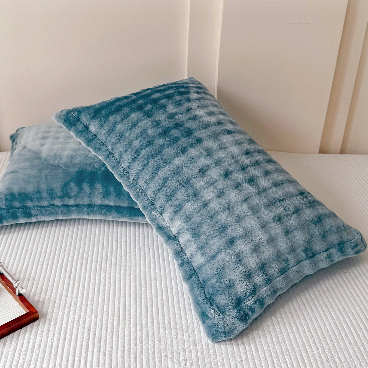 91家纺网 家纺一手货源 找家纺 莉迪娅 2026新款高克重牛奶绒纯色枕套 兰灰