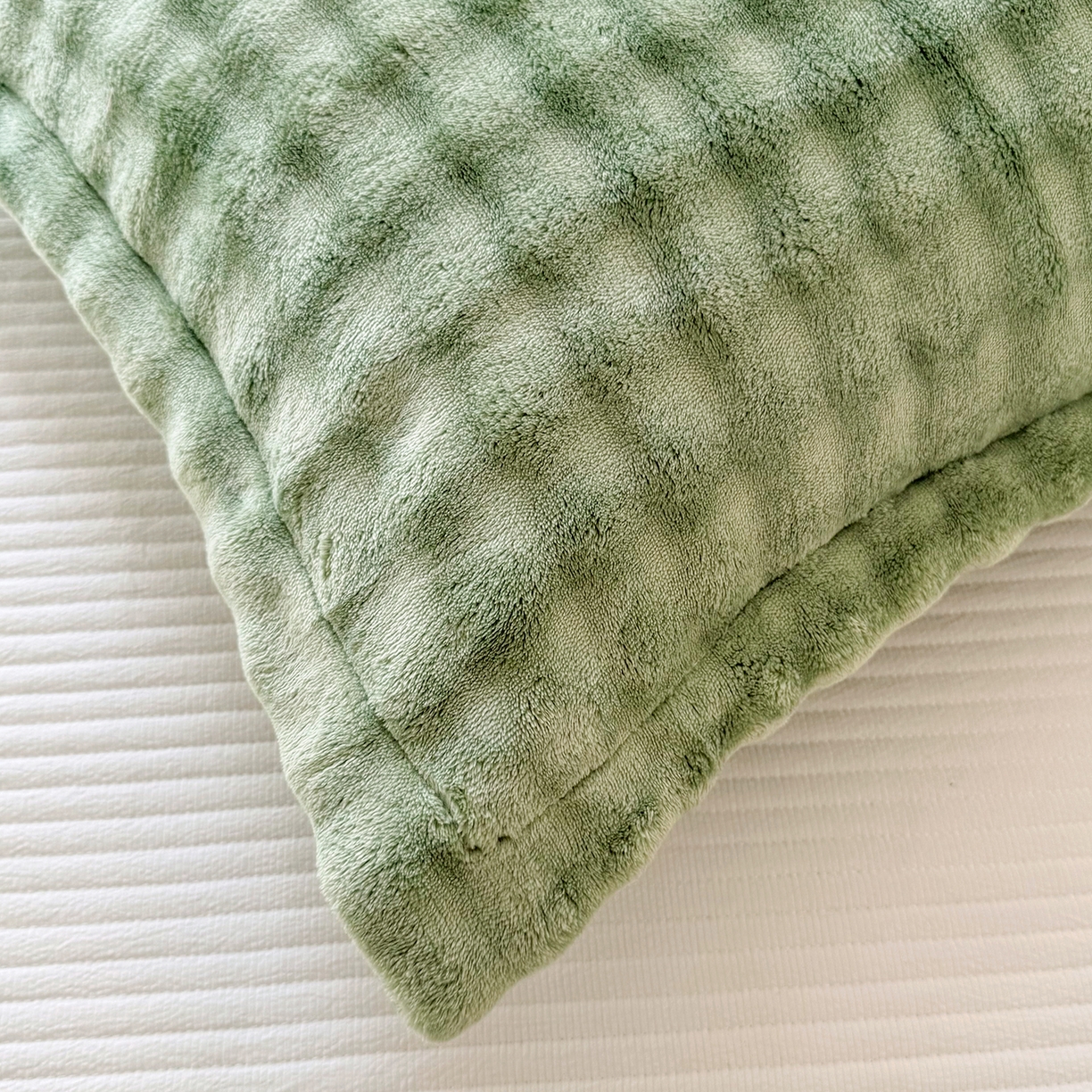 91家纺网 家纺一手货源 找家纺 莉迪娅 2026新款高克重牛奶绒纯色枕套 茶绿