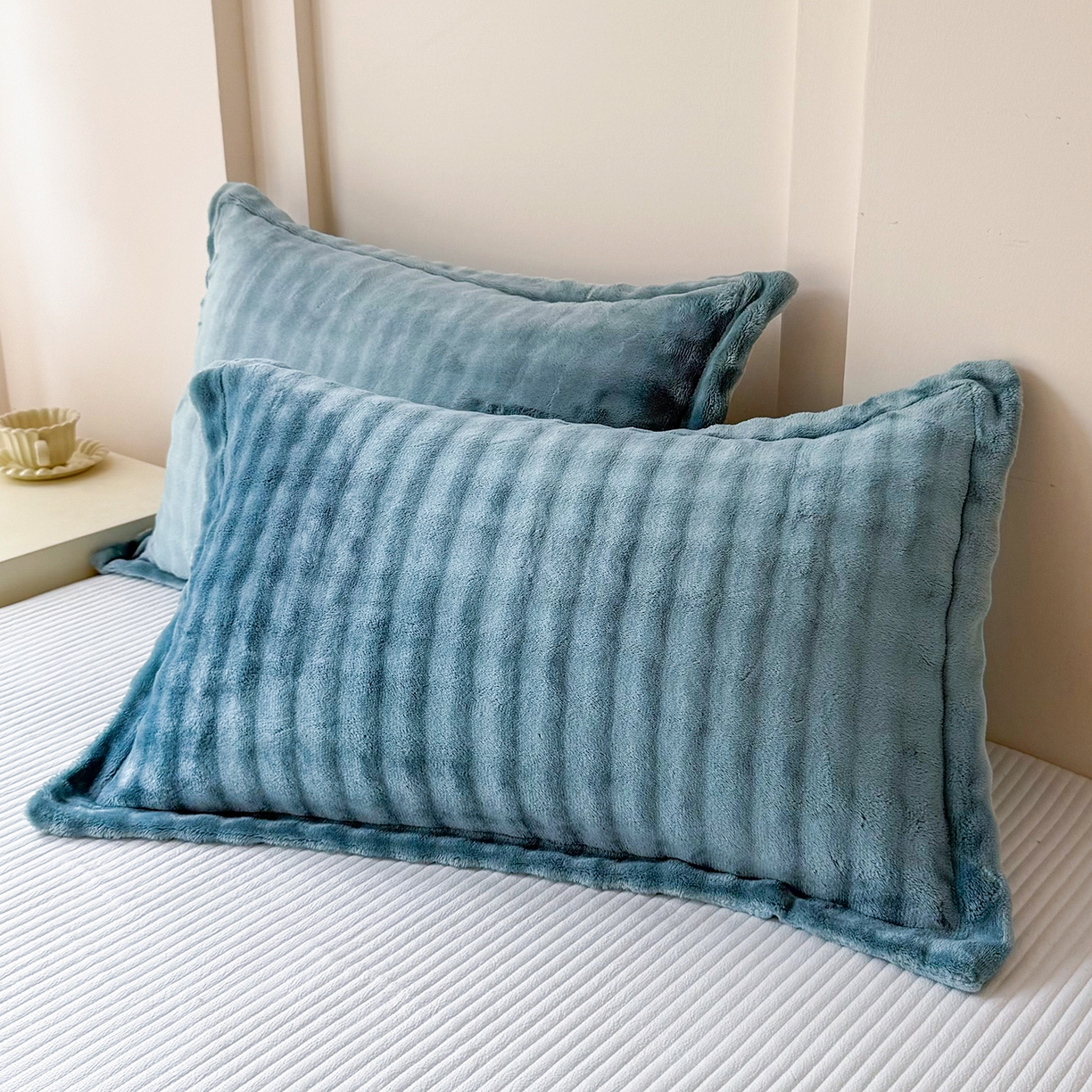 91家纺网 家纺一手货源 找家纺 莉迪娅 2026新款高克重牛奶绒纯色枕套 兰灰