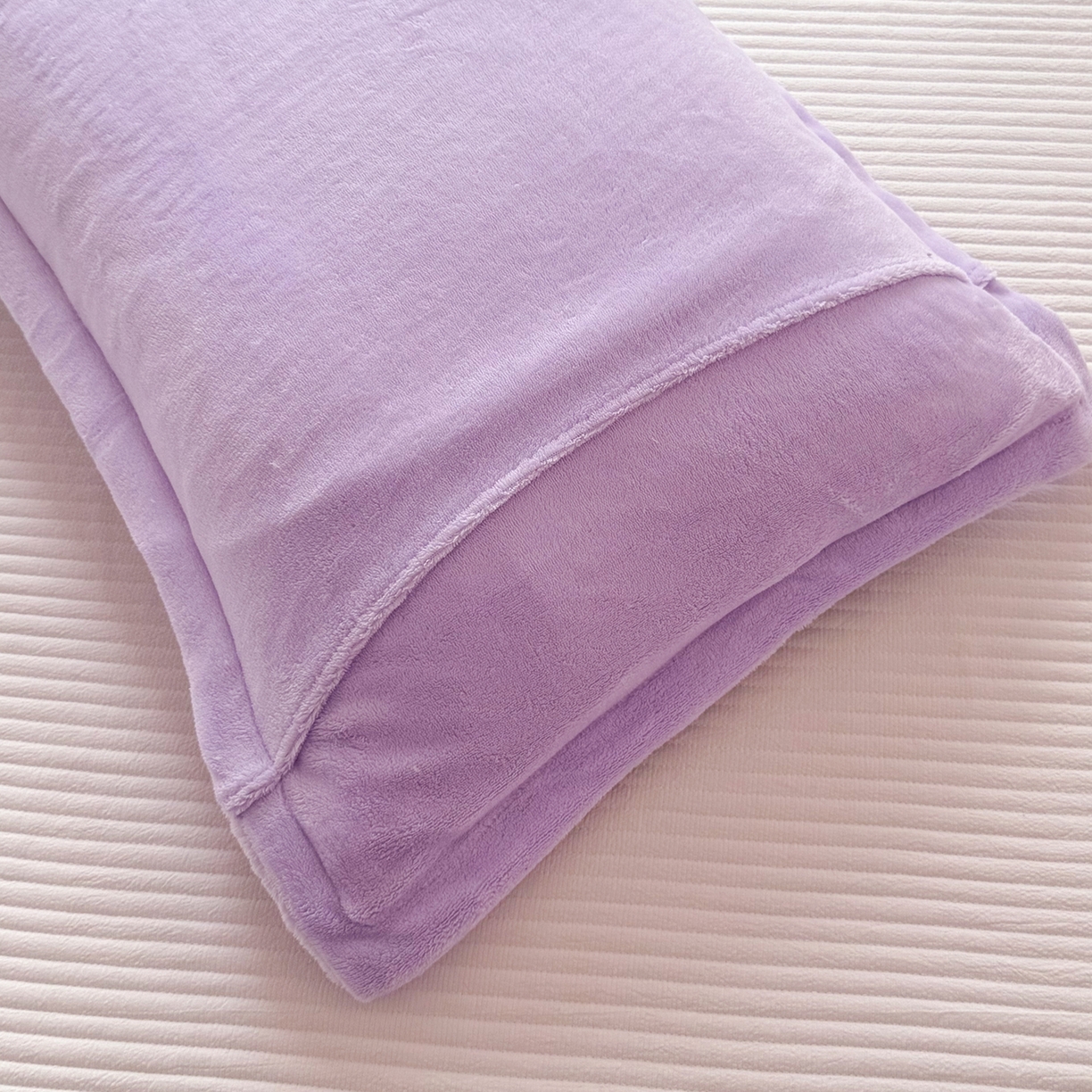 91家纺网 家纺一手货源 找家纺 莉迪娅 2026新款高克重牛奶绒纯色枕套 紫色