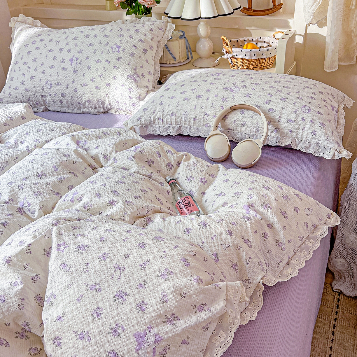 91家纺网 家纺一手货源 找家纺 瑞禾家纺 2026新款泡芙纱花边四件套 紫色花田