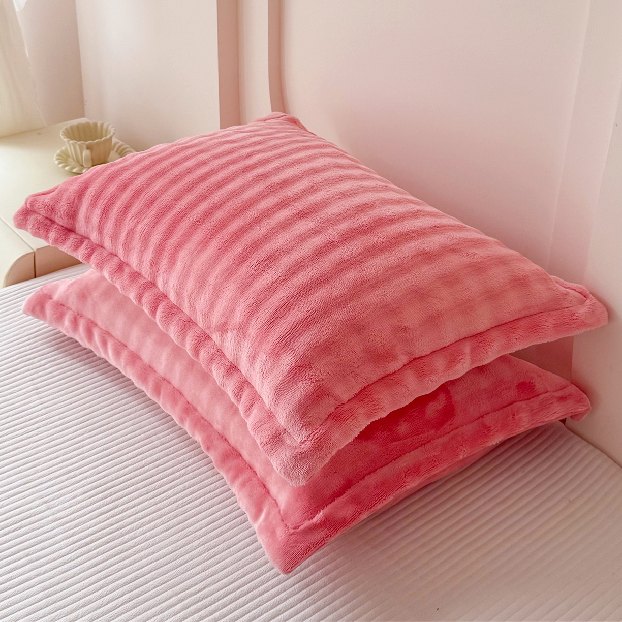 91家纺网 家纺一手货源 找家纺 莉迪娅 2026新款高克重牛奶绒纯色枕套 桃红