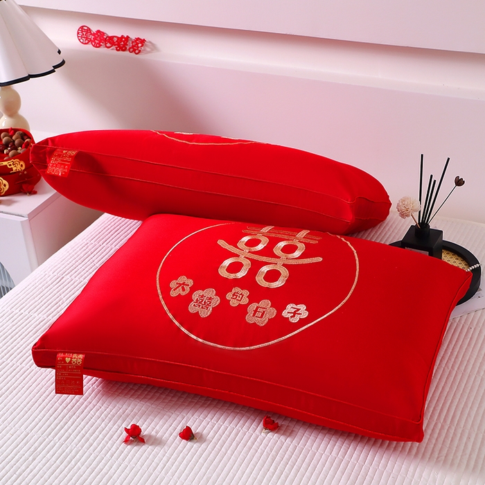 91家纺网 家纺一手货源 找家纺 莉迪娅 2026新款大红枕头婚庆枕芯结婚婚礼喜庆枕头枕芯 大囍的日子