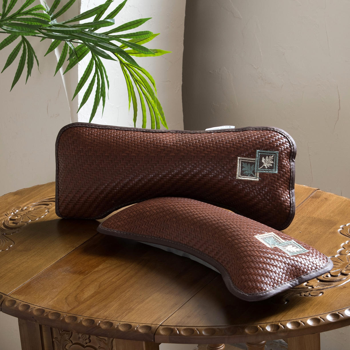 91家纺网 家纺一手货源 找家纺 莉迪娅 2026新款pe高分子凉感荞麦枕枕头枕芯 pe枫叶颈椎枕咖