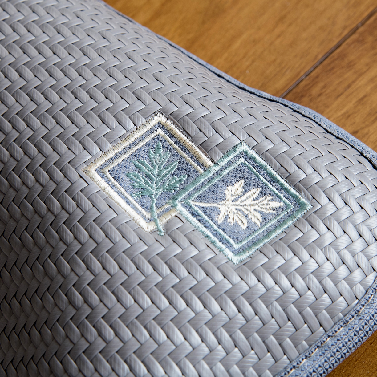 91家纺网 家纺一手货源 找家纺 莉迪娅 2026新款pe高分子凉感荞麦枕枕头枕芯 pe枫叶颈椎枕灰