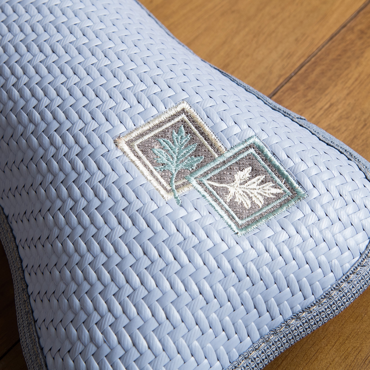 91家纺网 家纺一手货源 找家纺 莉迪娅 2026新款pe高分子凉感荞麦枕枕头枕芯 pe枫叶颈椎枕蓝