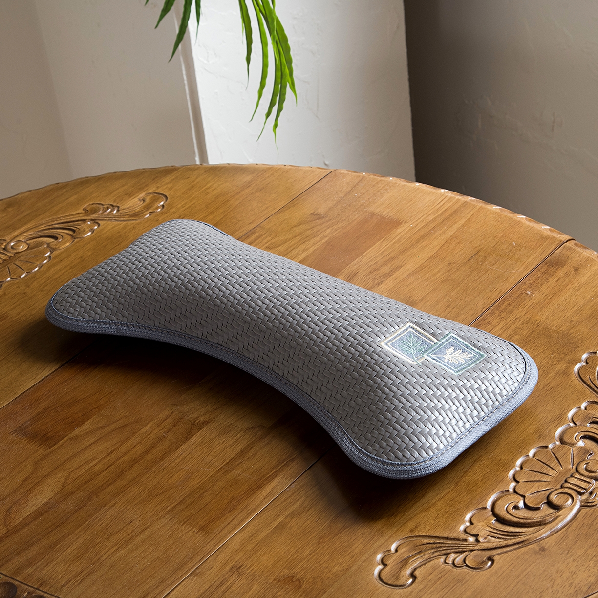 91家纺网 家纺一手货源 找家纺 莉迪娅 2026新款pe高分子凉感荞麦枕枕头枕芯 pe枫叶颈椎枕灰