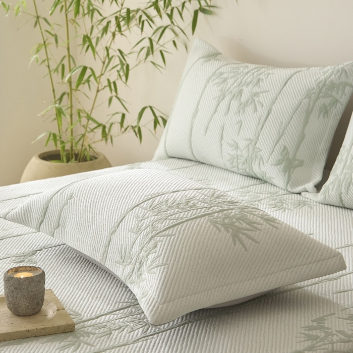 91家纺网 家纺一手货源 找家纺 金绣美居 2026春夏新款PE高分子复合凉感席双面提床裙款凉席三件套-竹影 竹影-绿色