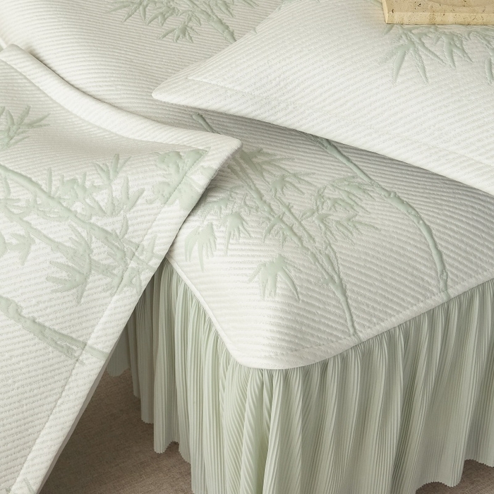 91家纺网 家纺一手货源 找家纺 金绣美居 2026春夏新款PE高分子复合凉感席双面提床裙款凉席三件套-竹影 竹影-绿色